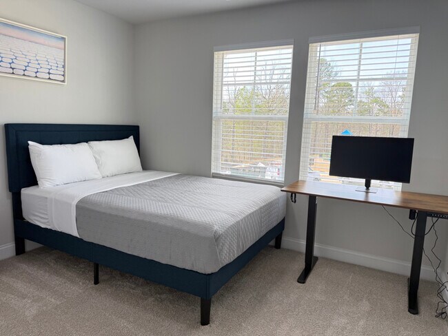 Building Photo - 4045 Grommet Ct