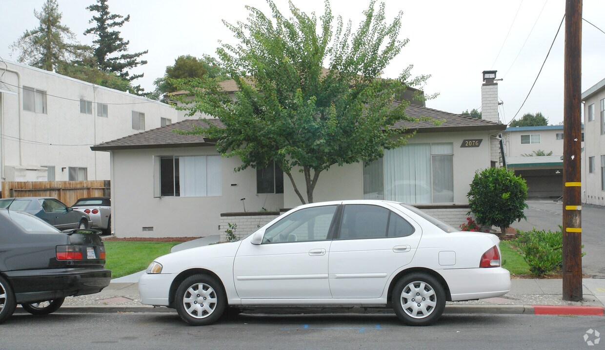 Building Photo - 2076 Radio Ave