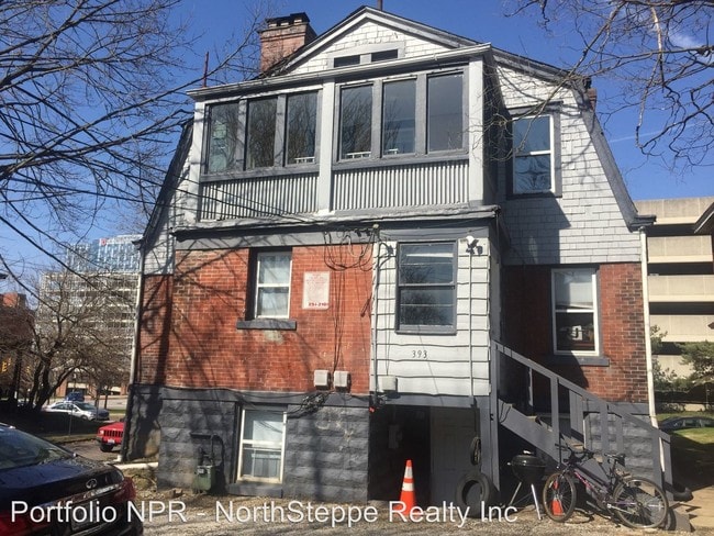 Building Photo - 393 W 8th Ave