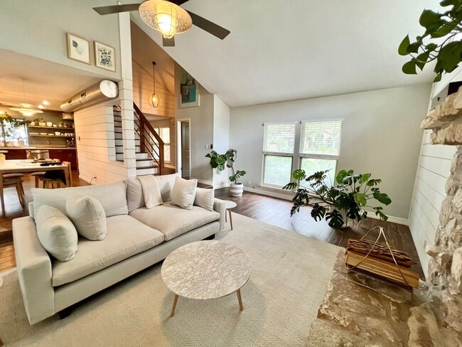 Building Photo - Remarkable Two Story 4 Bedroom, 2.5 Bath W...