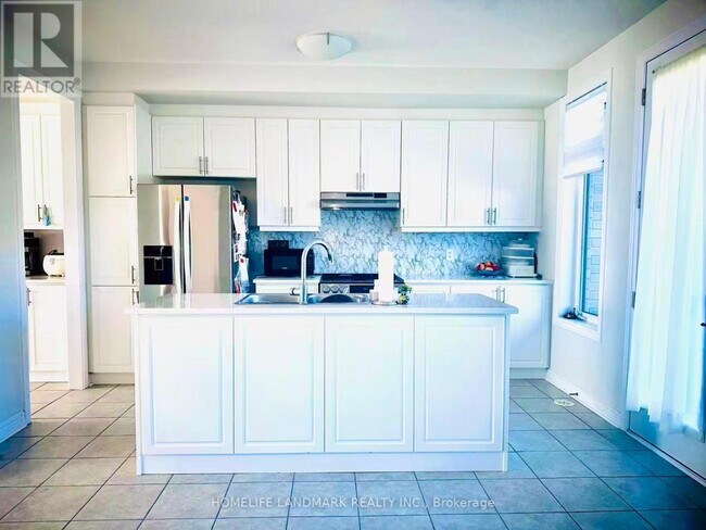 Building Photo - 8 Robert Eaton Ave.