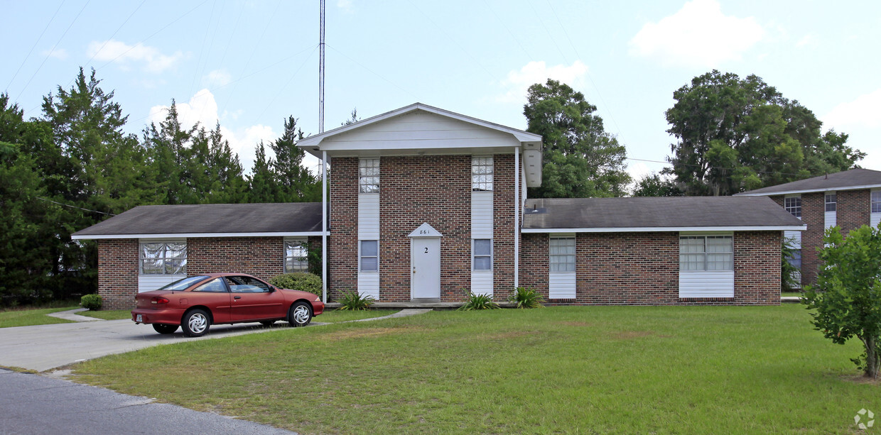 Building Photo - 861 SW Pinckney St