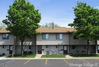 Building Photo - 424 E Elm St