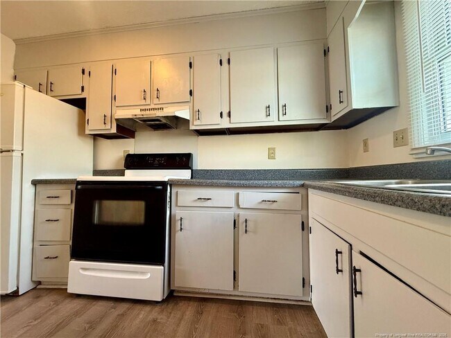 Foto del edificio - 421 Kirkcaldy Ct