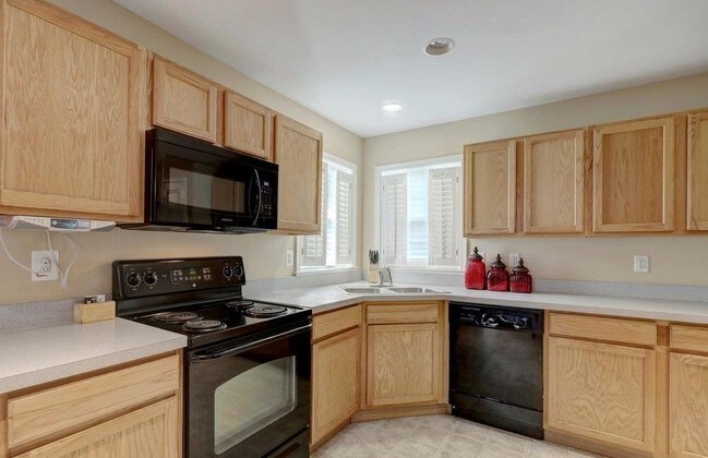 Building Photo - 2071 Patriot St