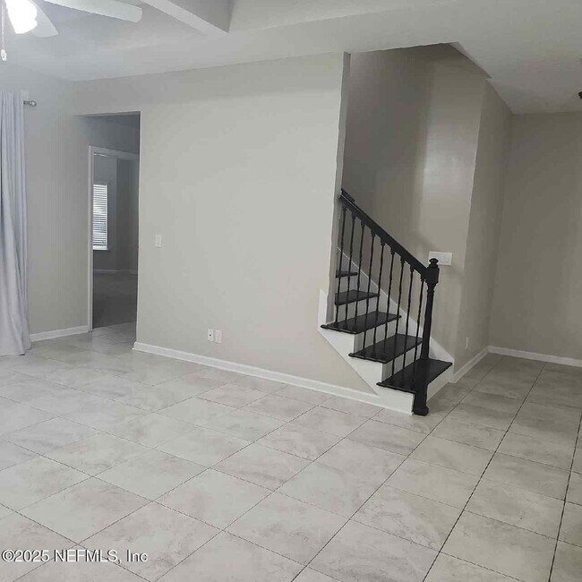 Foto del edificio - 97389 Harbor Concourse Cir