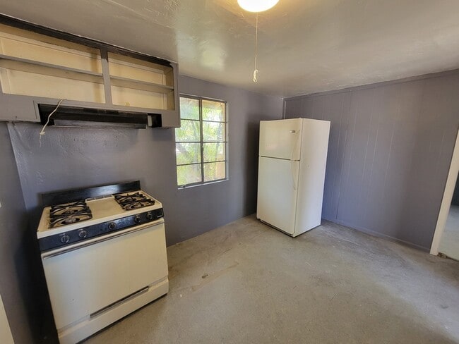 Foto del edificio - 461 W Thurber Rd