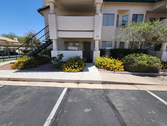 Foto del edificio - 1412 Oak Rock Dr