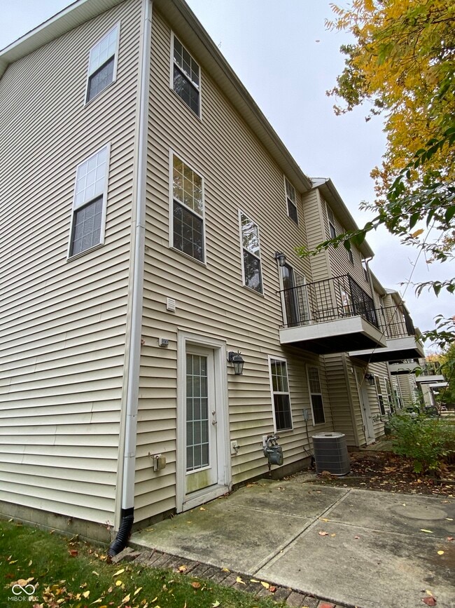 Foto del edificio - 9448 Tanhurst Dr
