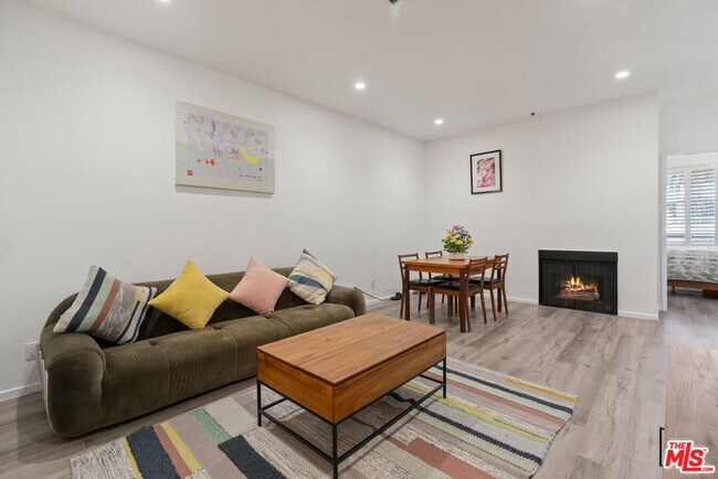 Foto del edificio - 525 S Berendo St