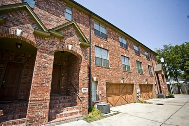 Building Photo - 1303-1309 Halcyon Pl