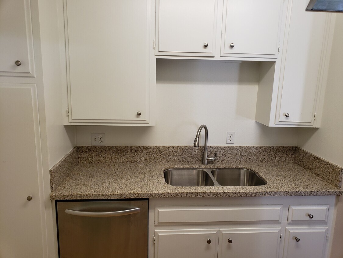 New granite counters - 286 S Batavia St