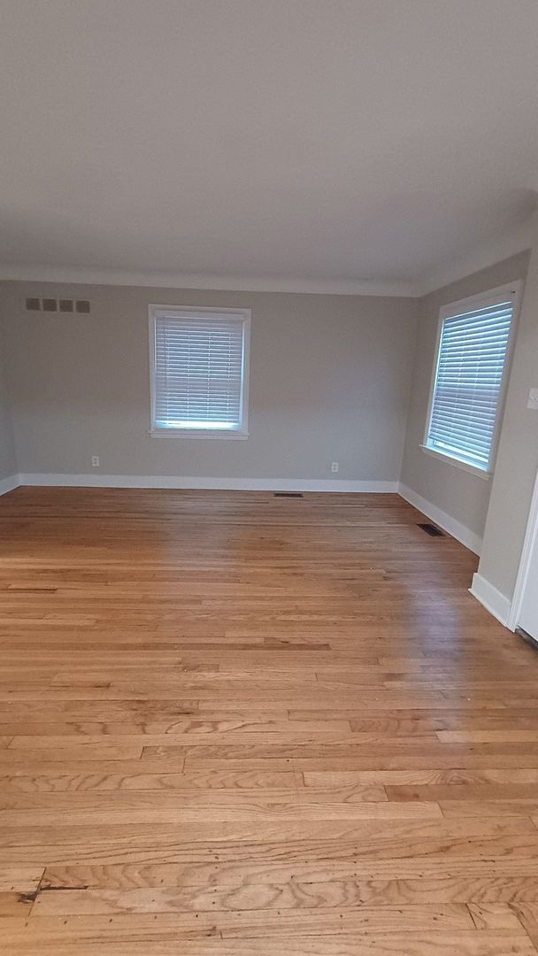 Building Photo - Renovated 3-Bedroom Home – Section 8 Welcome!