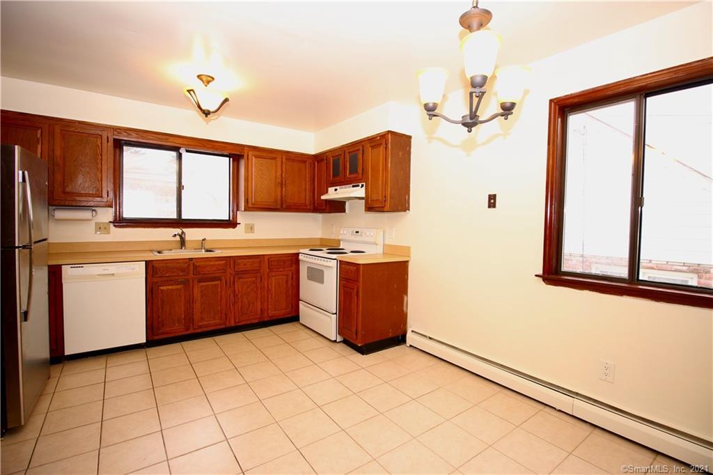 Primary Photo - 11 Van Buskirk Ave