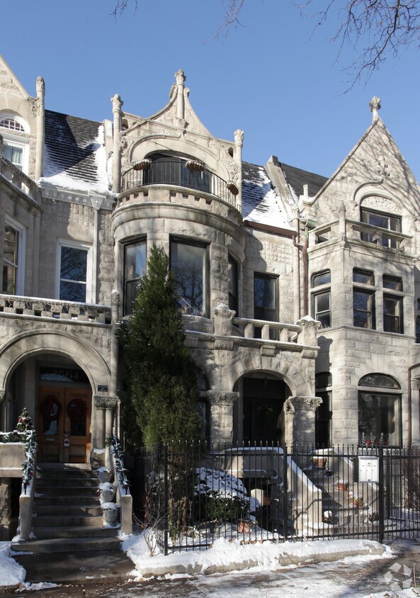 Building Photo - 3562 S King Dr