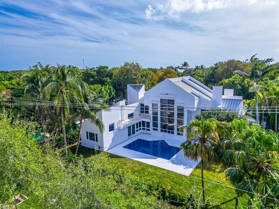 Primary Photo - 51 Island Dr