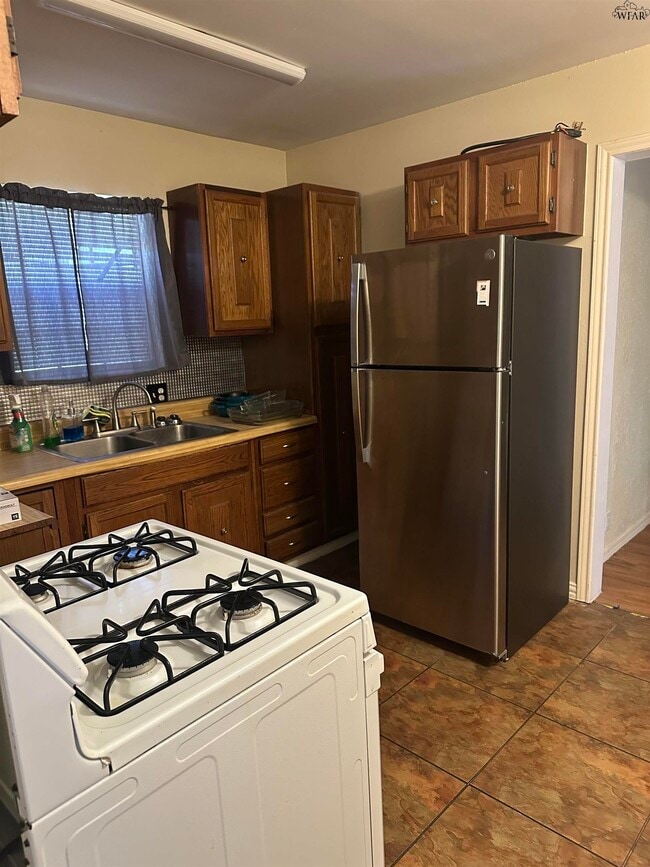 Foto del edificio - 2923 Lavell Ave