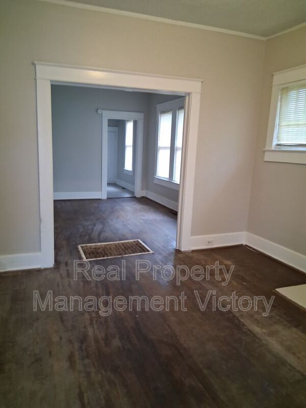 Foto del edificio - 7017 Division Ave