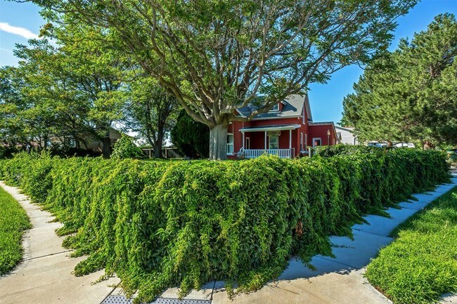 Building Photo - 10470 S Columbine Cir