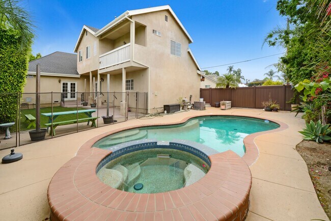 Foto del edificio - Gorgeous 3,000+ sq ft home in Glendora wit...