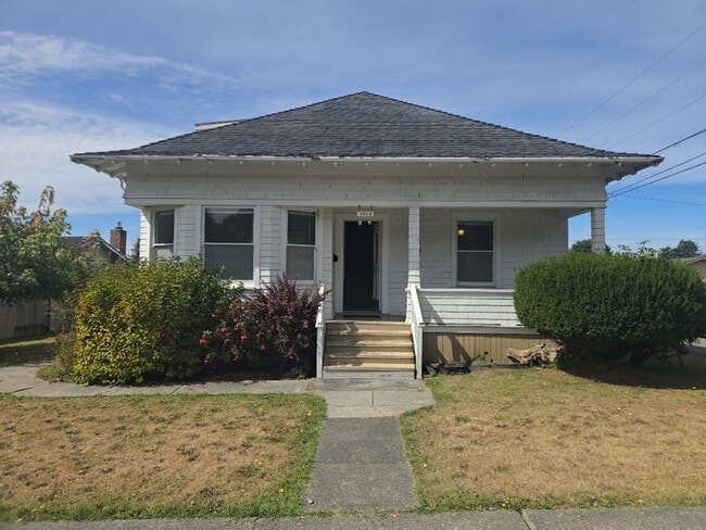 Building Photo - 3504 I St