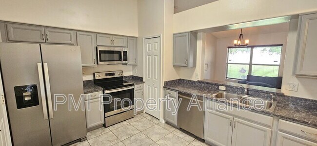 Building Photo - 11649 Crescent Pines Blvd
