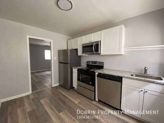 Building Photo - 2212 Venable St