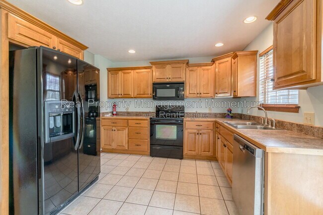 Foto del edificio - 732 E Gallup Hill Rd