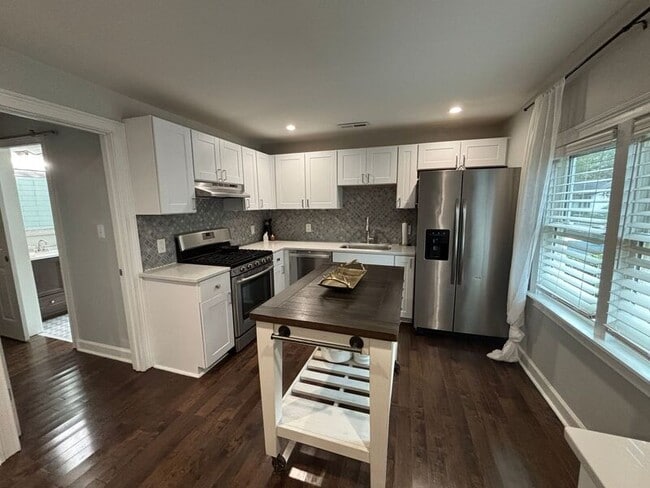 Photo - 1129 Brody Ave House