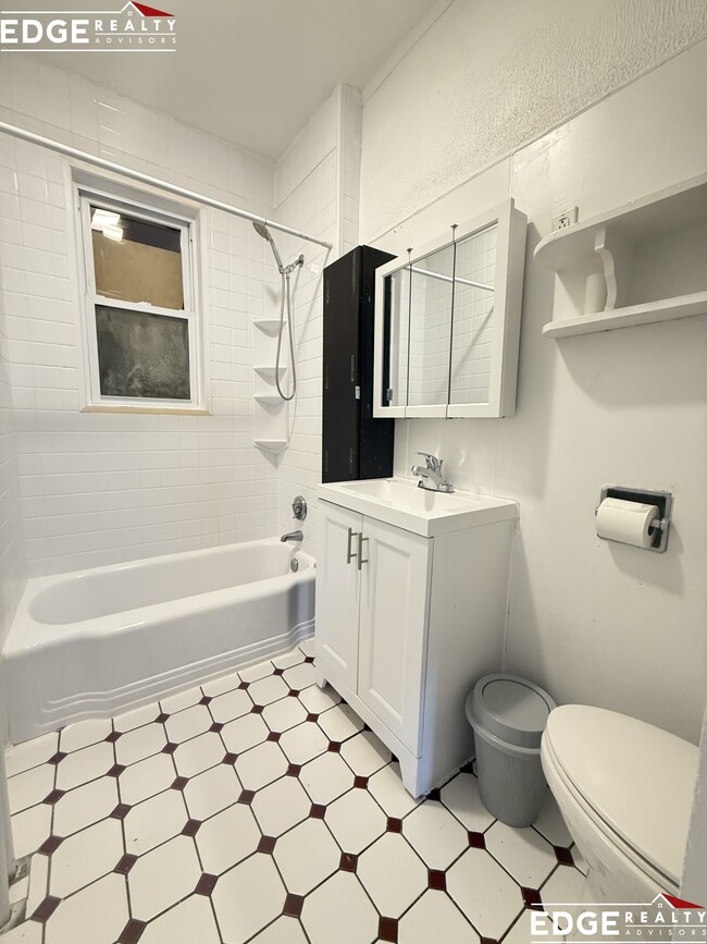 Building Photo - 97 Franklin St