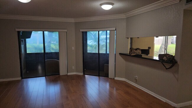 Foto del edificio - 9121 W Sunrise Blvd