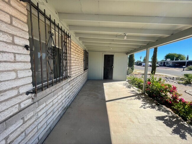 Building Photo - 7655 E Tulip Tree St