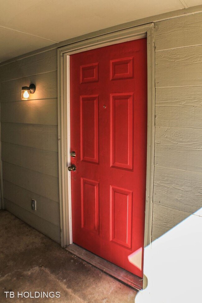 Foto del edificio - 2 br, 2 bath House - 601 NW 121st Terr.