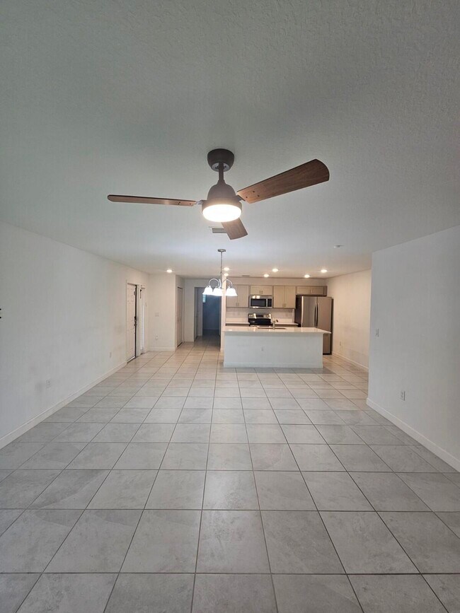 Building Photo - 6765 Broadwater Ln
