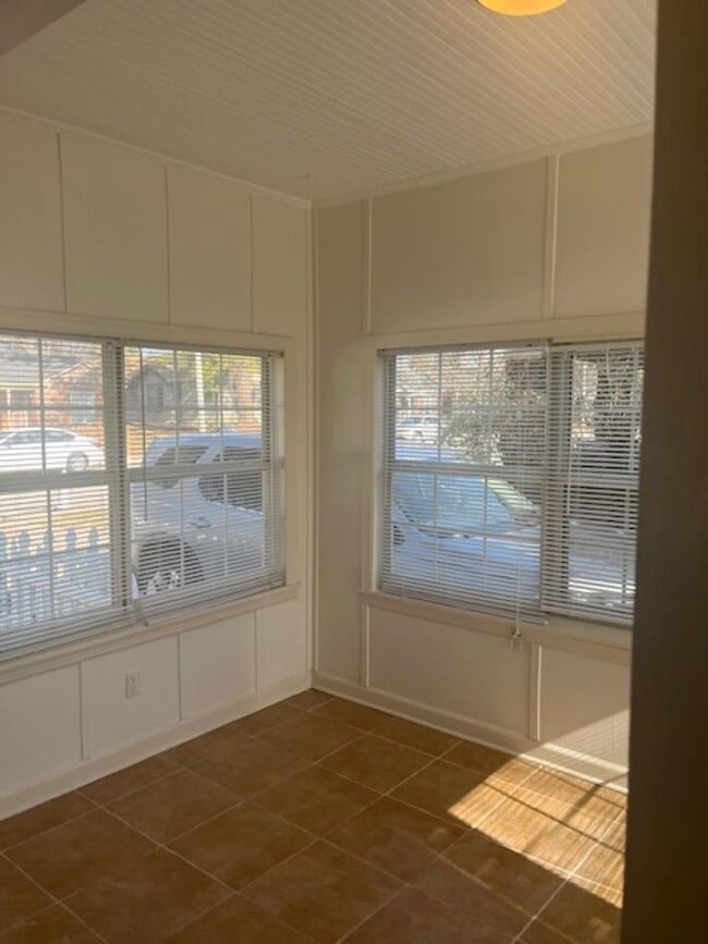 Building Photo - 3589 Carnes Ave
