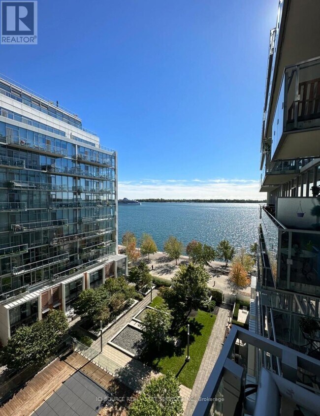 Building Photo - 29 Queens Quay E