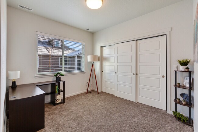 Building Photo - 1384 Mordyl Loop