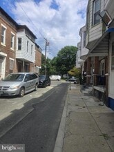 Building Photo - 556 N Wanamaker St