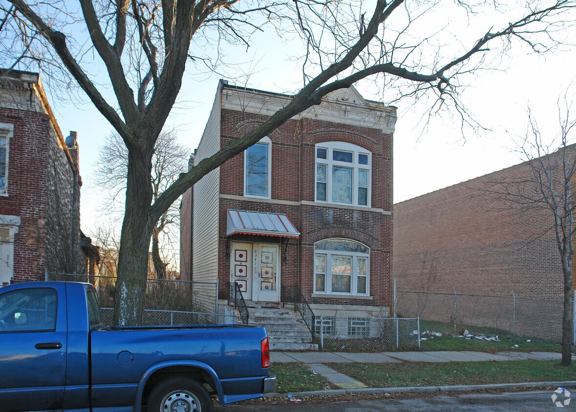 Foto del edificio - 2347 W Maypole Ave