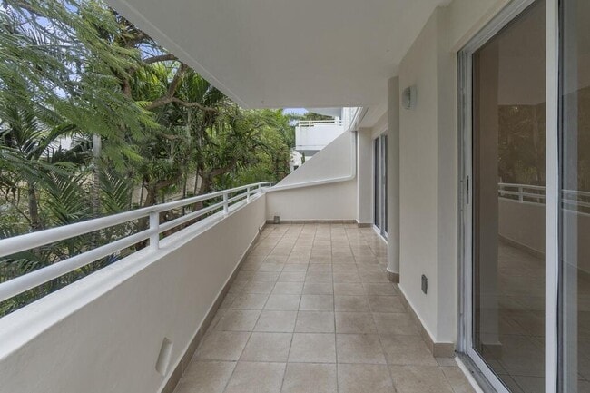 Building Photo - 2100 Brickell Ave