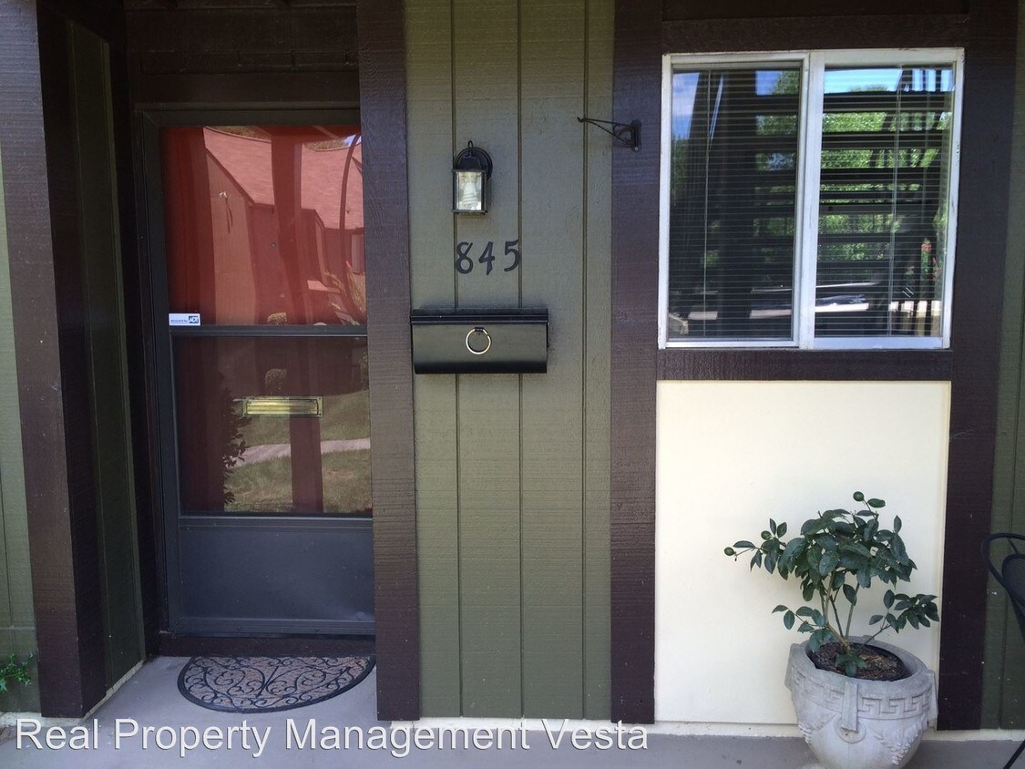 Primary Photo - 2 br, 2 bath House - 845 Willow Creek Drive