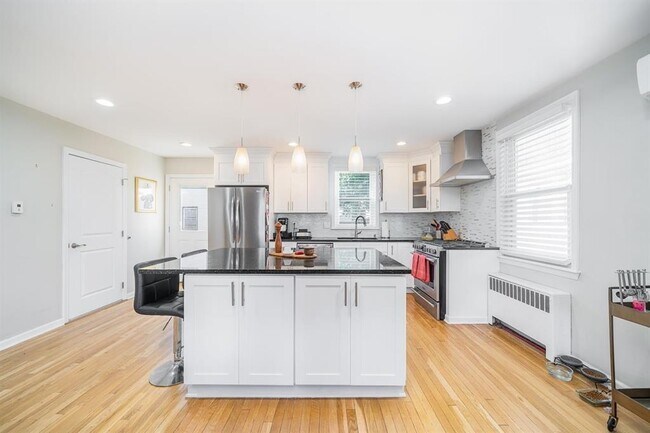 Foto del edificio - 118 W 46th St