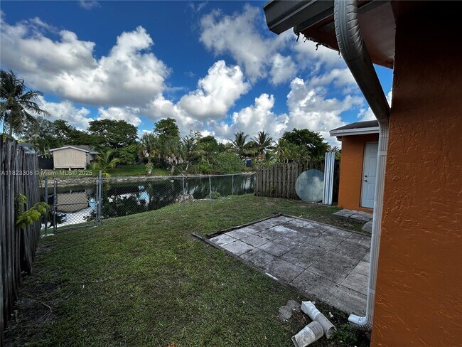 Foto del edificio - 701 SW 79th Terrace
