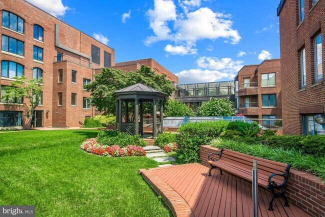 Foto del edificio - 1080 Wisconsin Ave NW