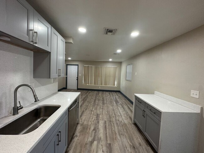 Foto del edificio - 2550 NE 7th Terrace