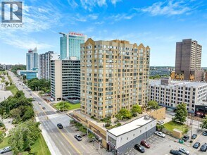 Building Photo - 75 Riverside Dr E