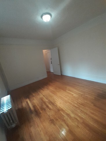 Building Photo - 780 Pelham Pkwy S