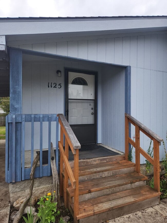 Building Photo - 1125 2nd Ave