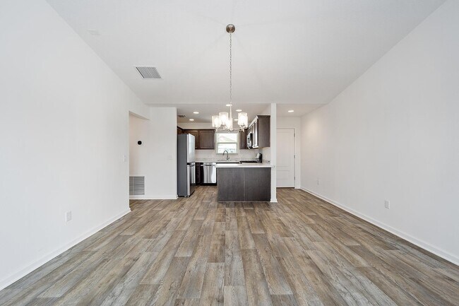 Building Photo - 266 Zingale Ln