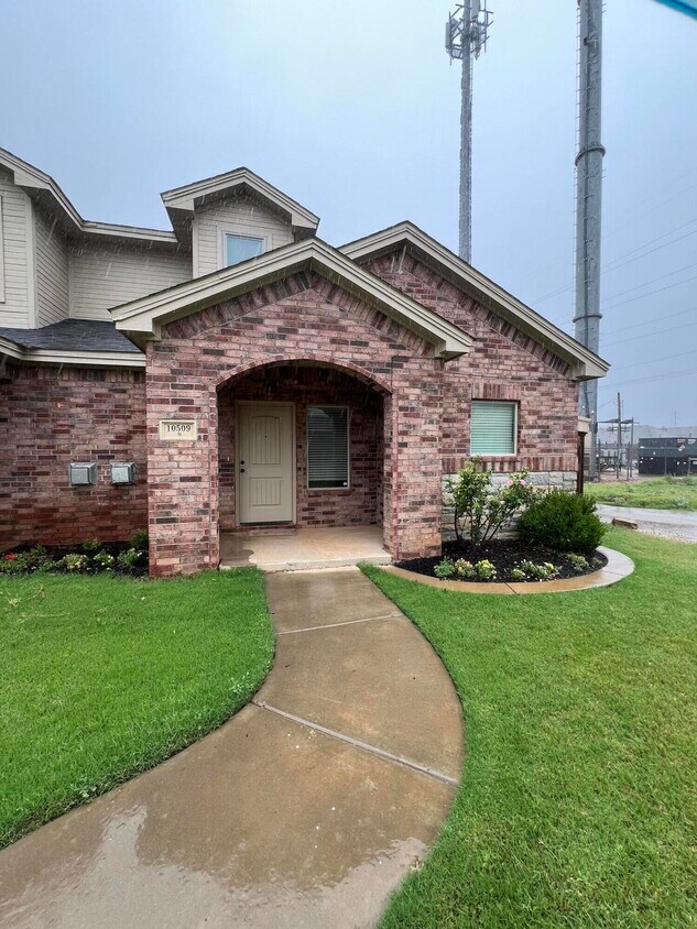 Foto principal - 10509 Quinton Ave